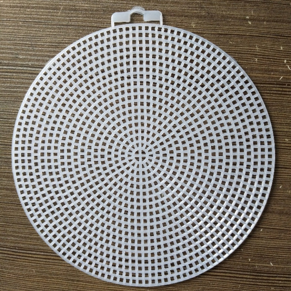 Embroidery In The Piece - 5 Pieces 14.7cm Round Plastic Canvas