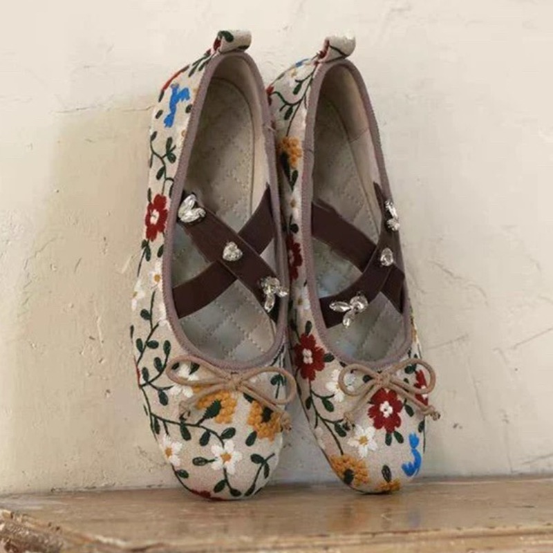 Embroidery Flower Ballet Flats - đánh giá và giá Embroidery Designer