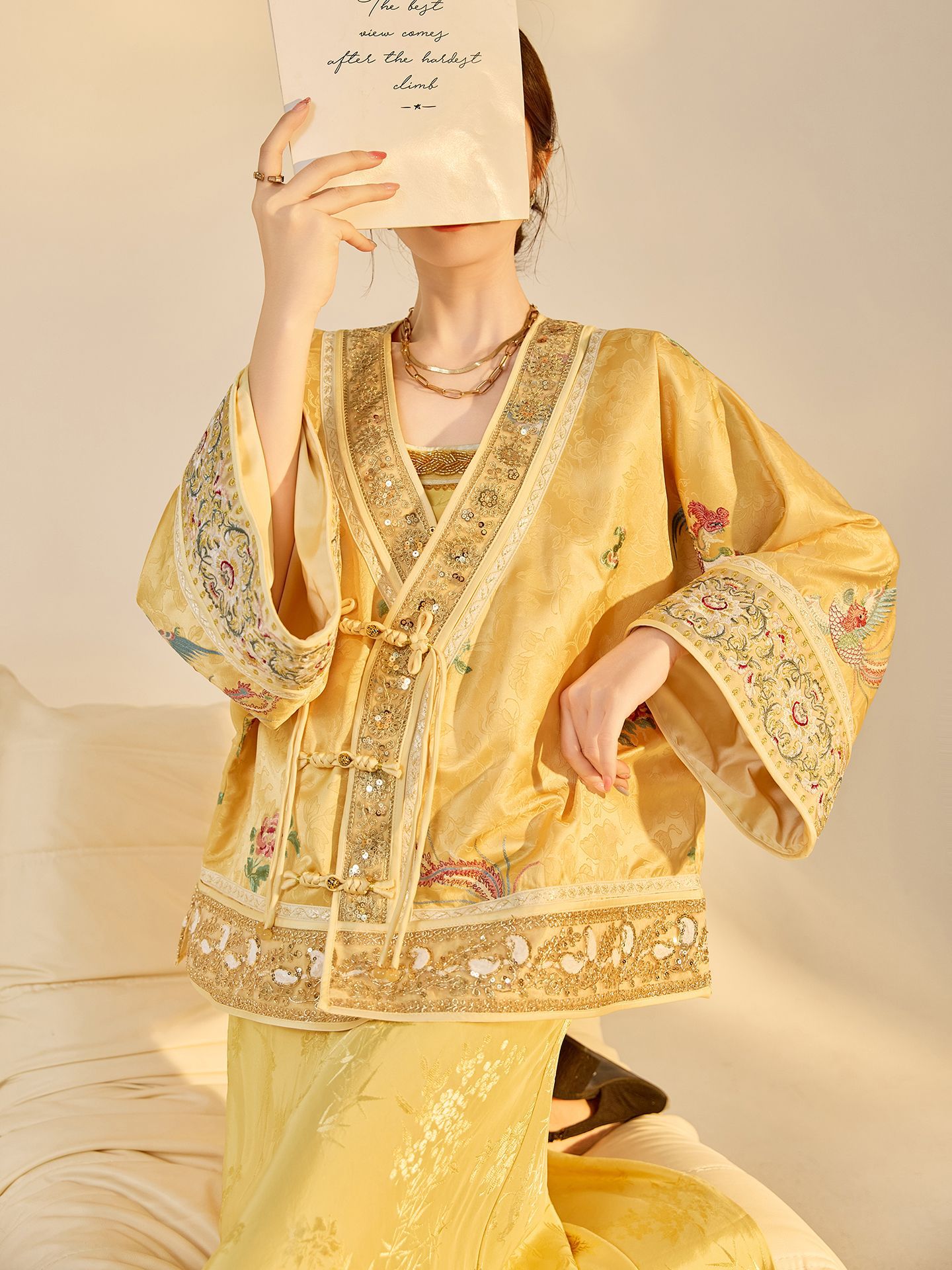 Autumn New Fashion V-neck High - đánh giá và giá Embroidery A