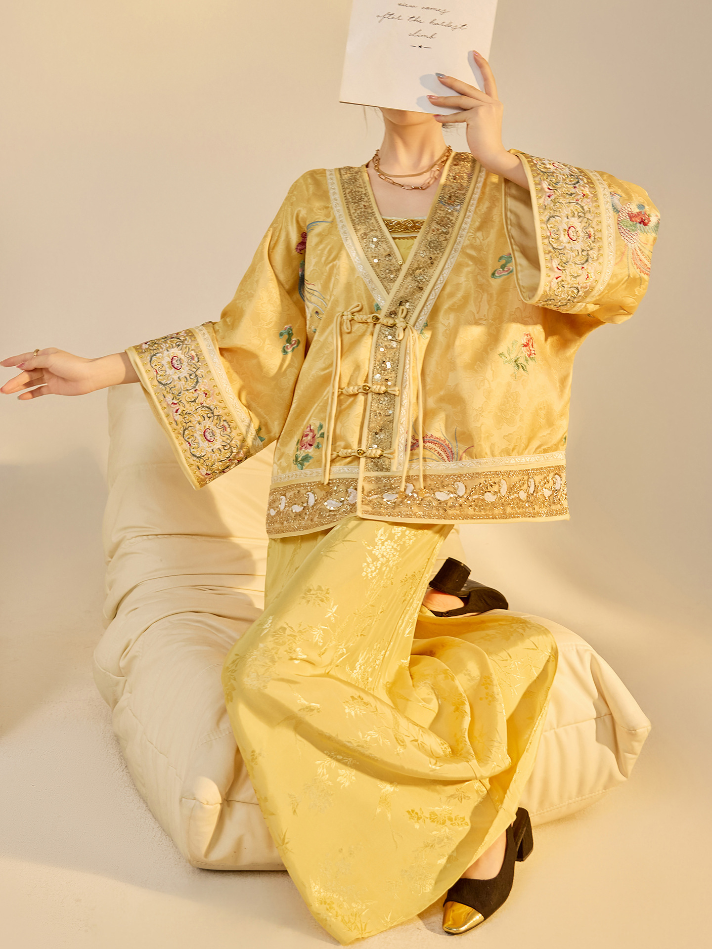 Autumn New Fashion V-neck High - đánh giá và giá Embroidery A